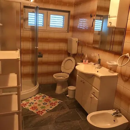 Apartmani Jagoda Апартаменты Затон